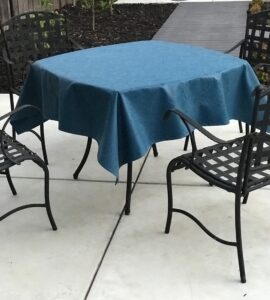 Blue Square Jacquard Wipeable Tablecloths